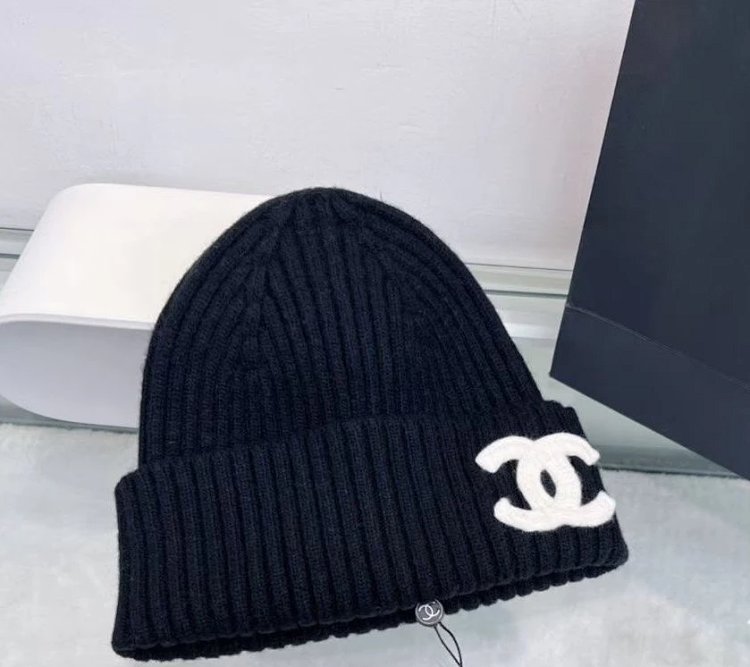 Chanel Knitted Knitted Knitted Wool Hat for Men and Women, Light Luxury Cold Hat | Suuperbuy Spread