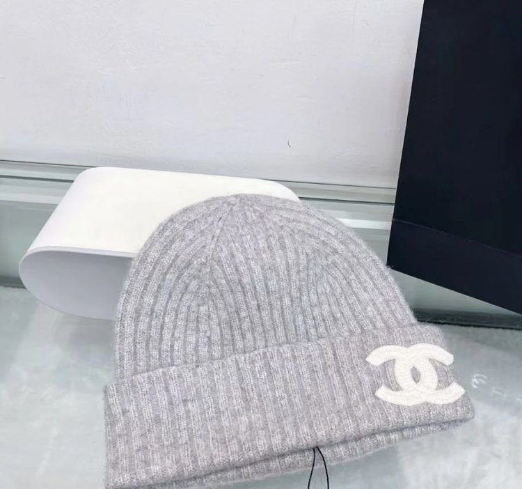 Chanel Knitted Knitted Knitted Wool Hat for Men and Women, Light Luxury Cold Hat | Suuperbuy Spread