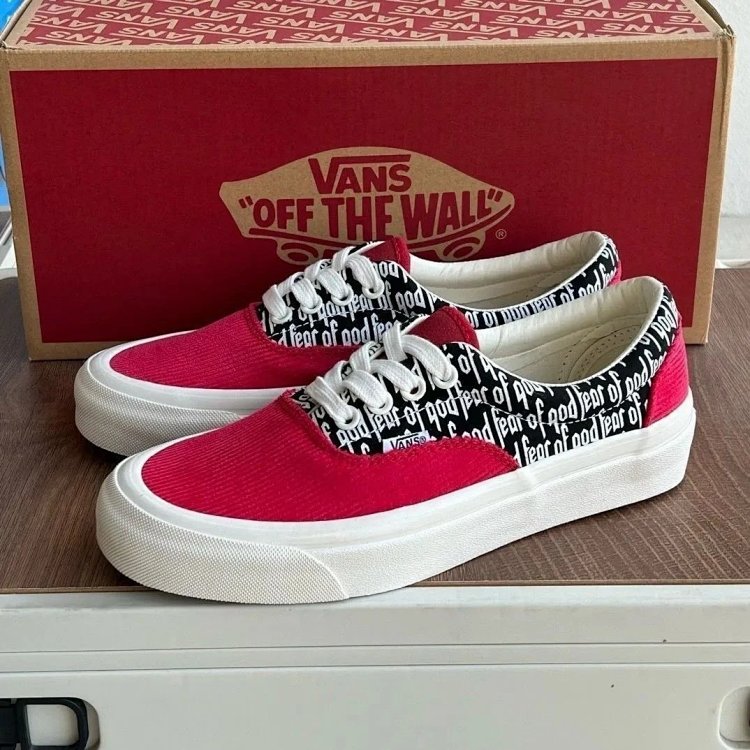 Vans board shoes, one foot low cut shoesFear of God x Vans Era 95 dx white black
