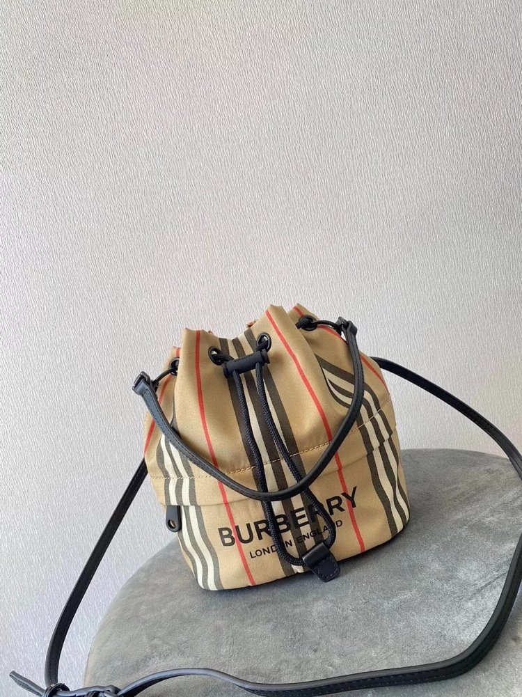 Burberry storage classic plaid canvas bucket bag drawstring bag | Suuperbuy Spreadsheet