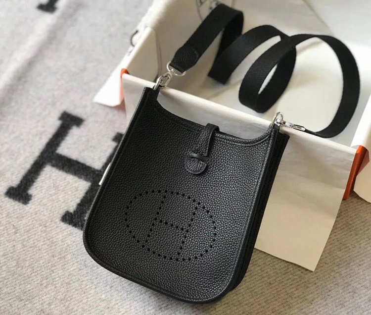 Hermes mini calf leather hollow shoulder crossbody buckle women's bag | Suuperbuy Spreadsheet