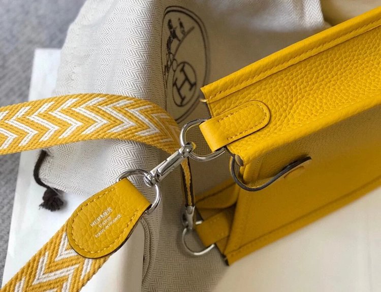 Hermes mini calf leather hollow shoulder crossbody buckle women's bag | Suuperbuy Spreadsheet