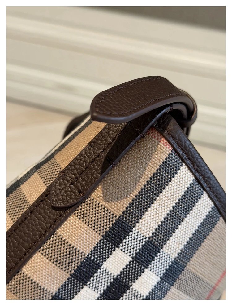 Burberry  Classic British plaid crossbody bag | Suuperbuy Spreadsheet