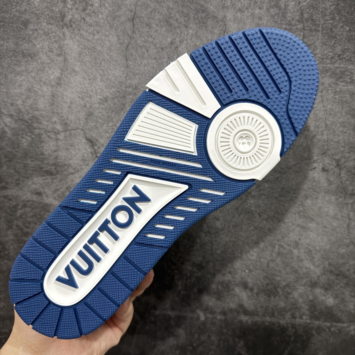 Louis Vuitton  Trainer Sneaker T538001 | Suuperbuy Spreadsheet