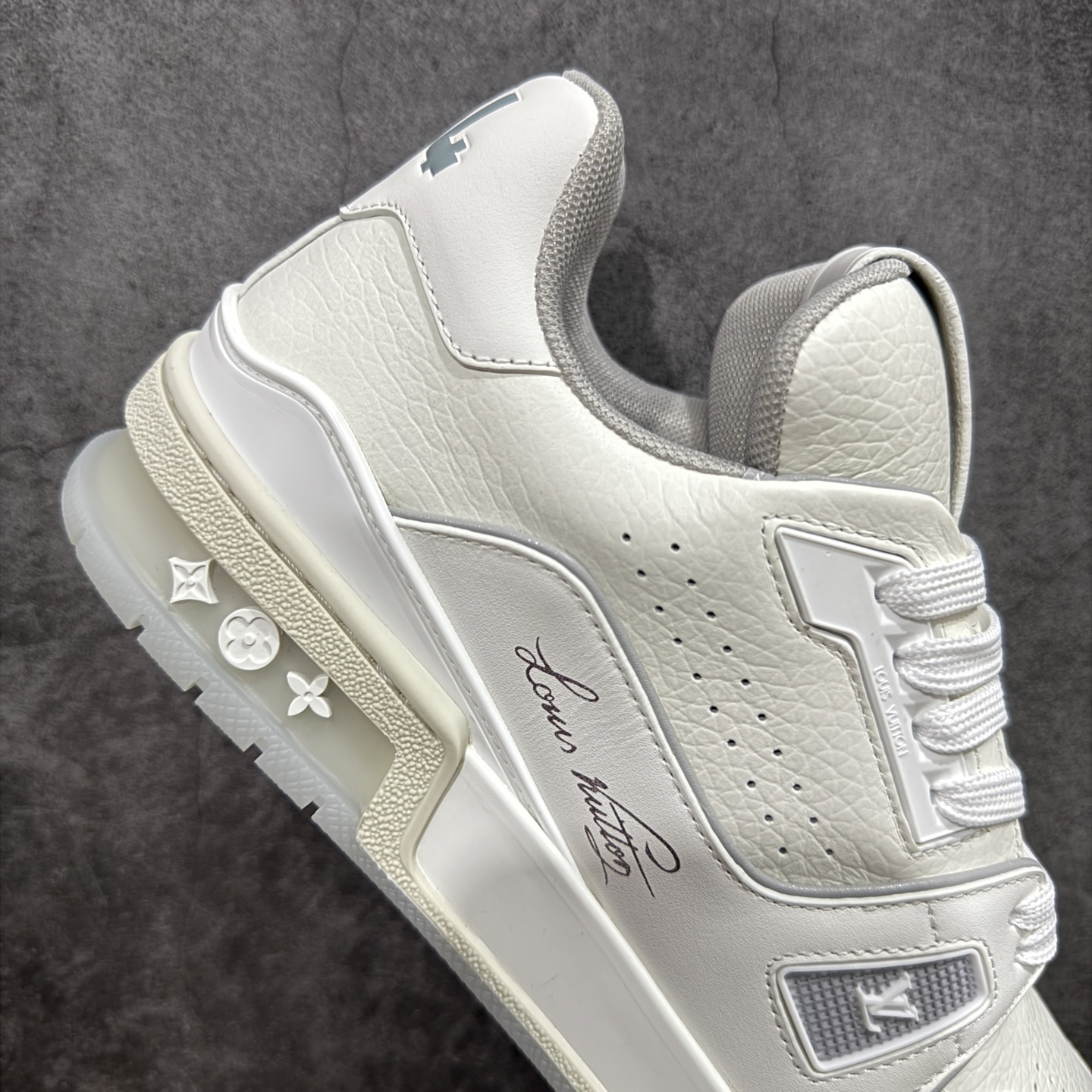 Louis Vuitton  Trainer Sneaker T538002 | Suuperbuy Spreadsheet