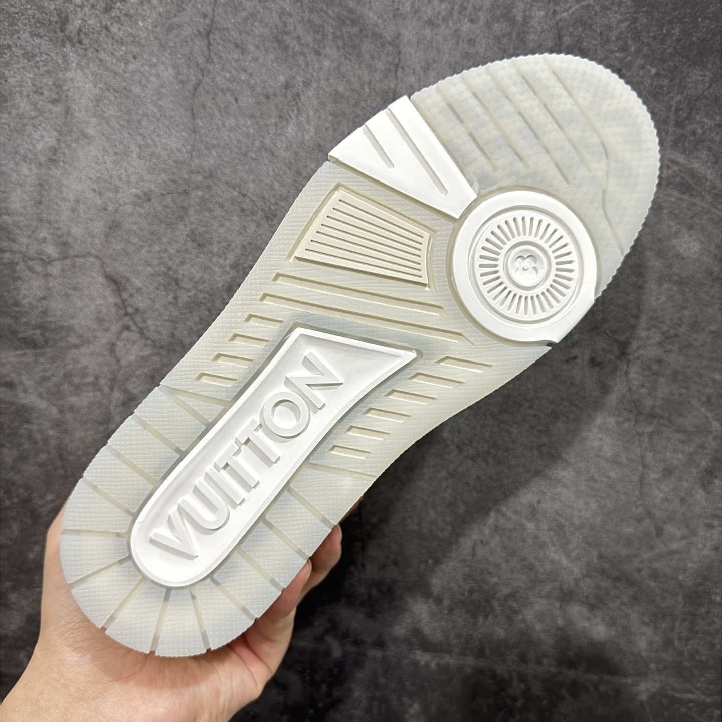 Louis Vuitton  Trainer Sneaker T538002 | Suuperbuy Spreadsheet
