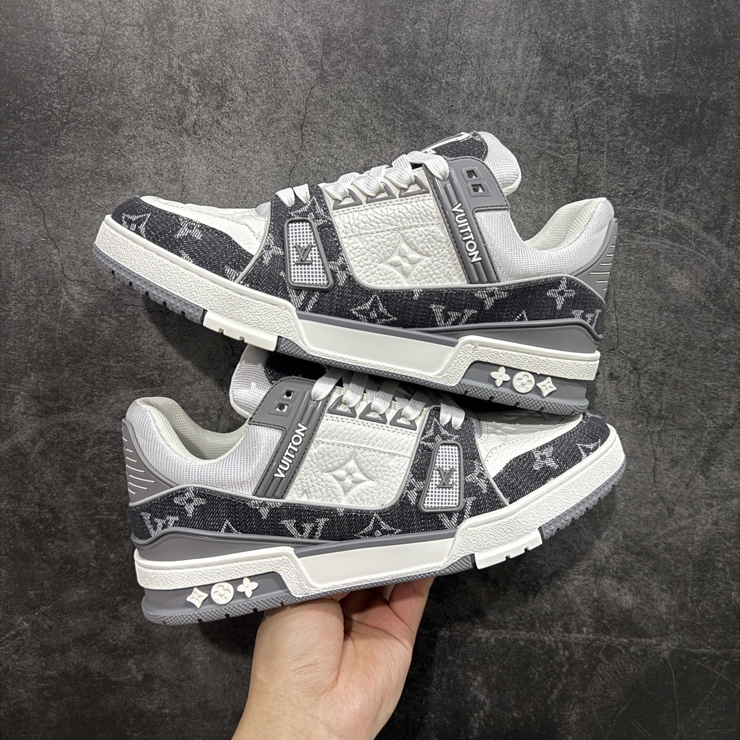 Louis Vuitton  Trainer Sneaker T538003