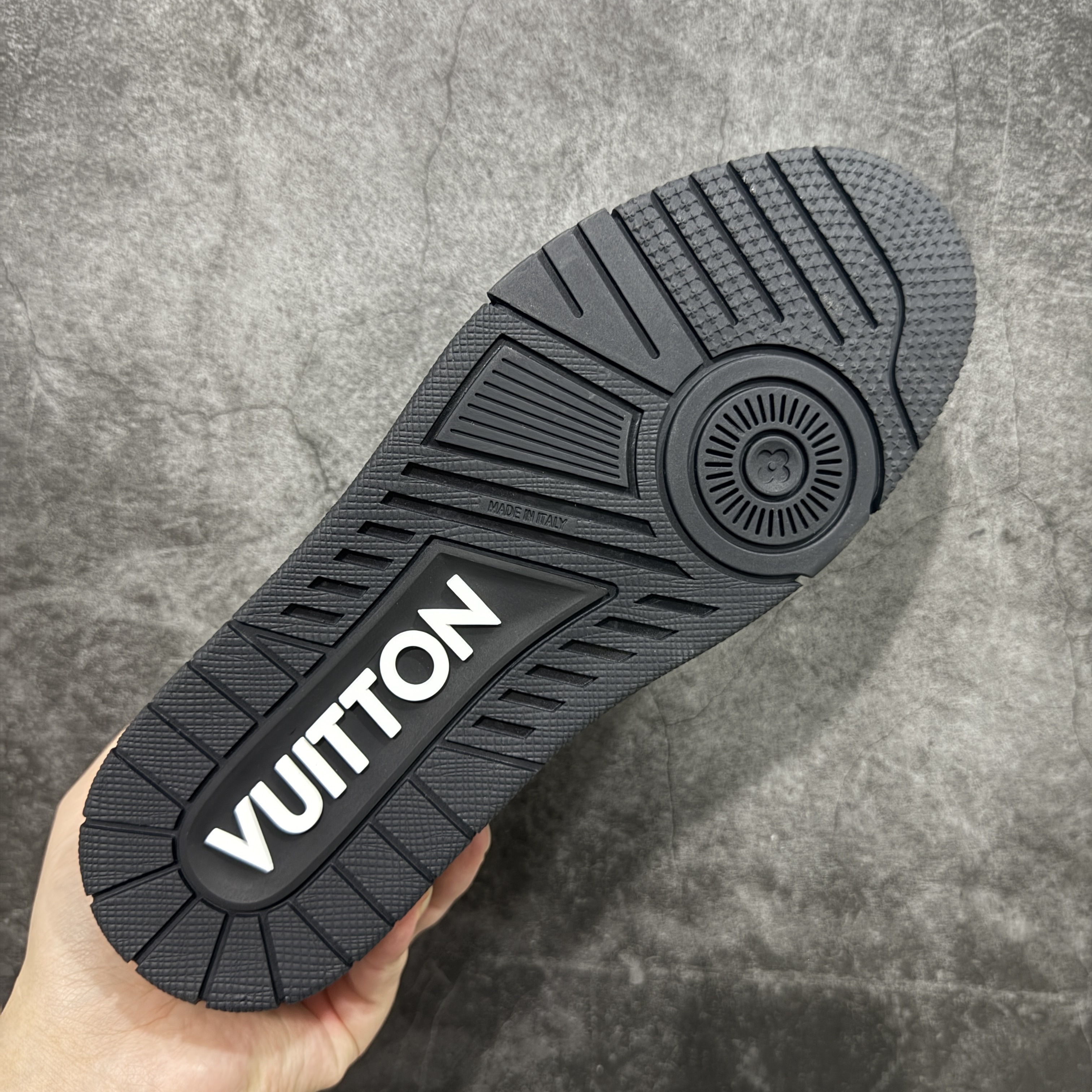 Louis Vuitton  Trainer Sneaker T538007 | Suuperbuy Spreadsheet