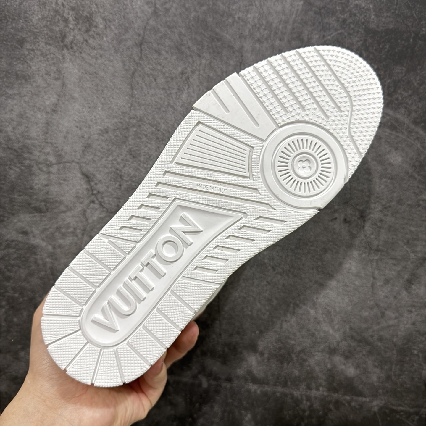 Louis Vuitton Trainer Sneaker T538008 | Suuperbuy Spreadsheet