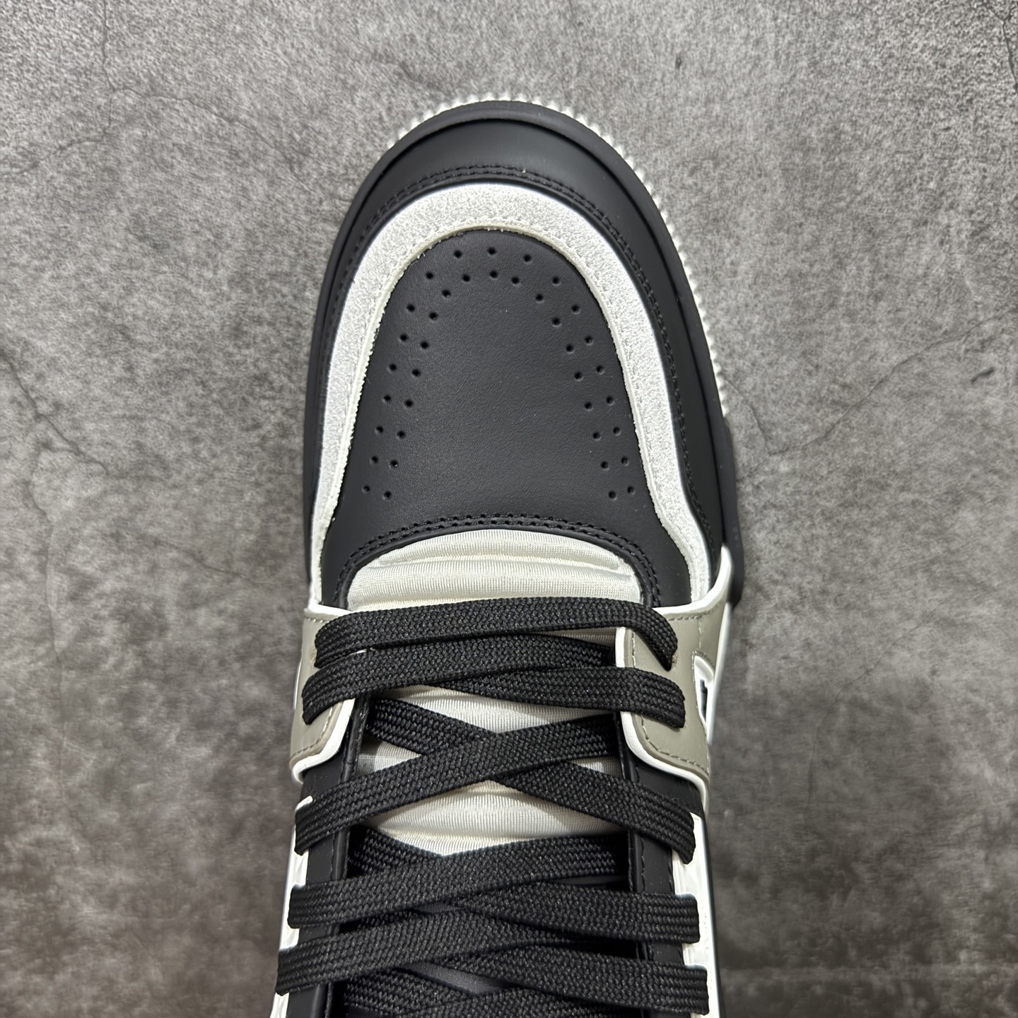 Louis Vuitton Trainer Sneaker T538010 | Suuperbuy Spreadsheet
