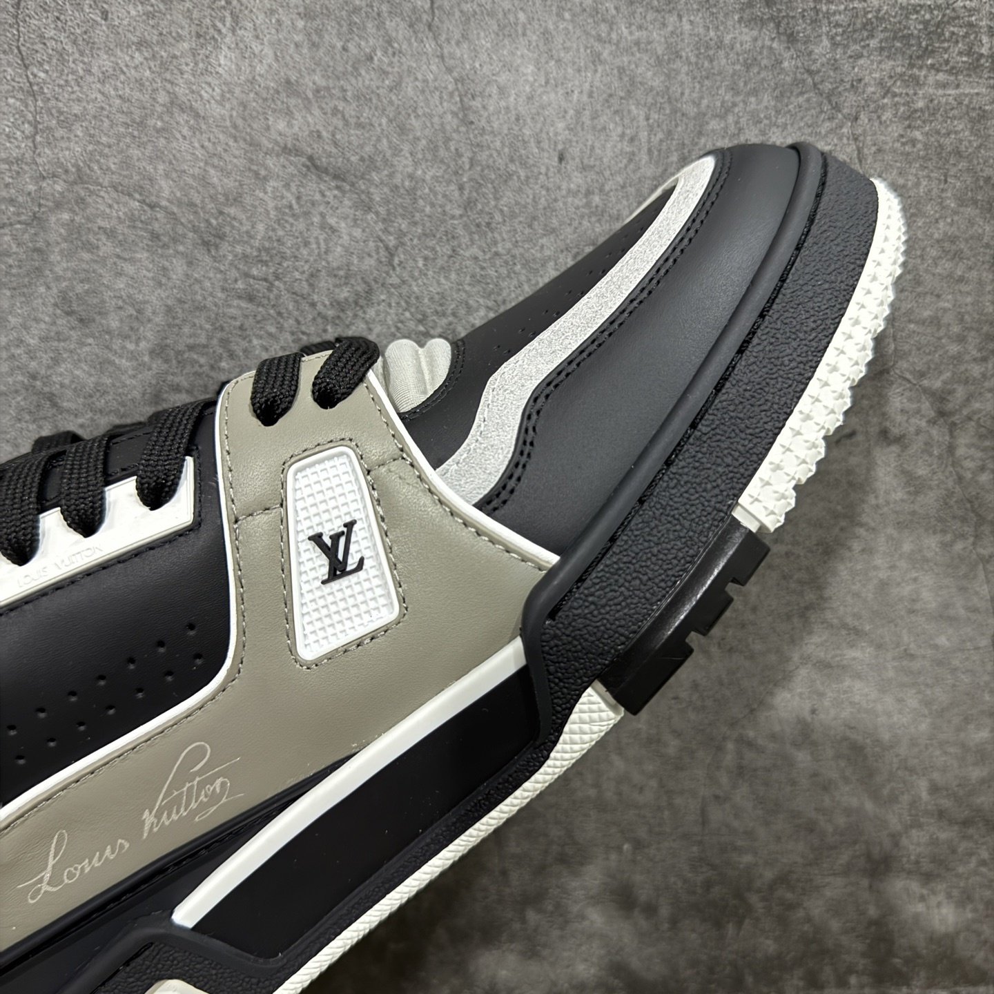 Louis Vuitton Trainer Sneaker T538010 | Suuperbuy Spreadsheet