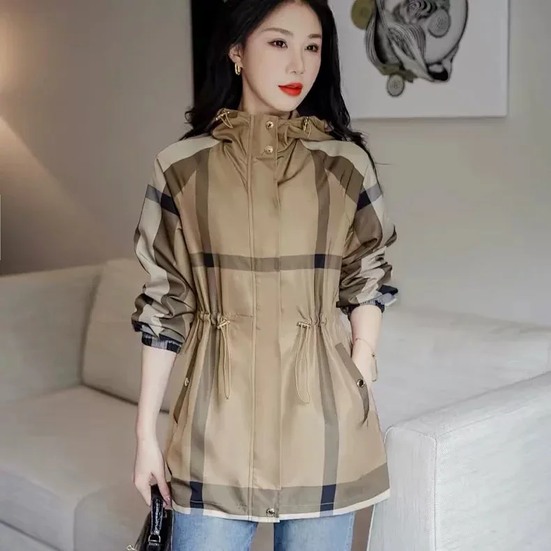 Burberry's light luxury 2026 spring new women's clothing high-end British trench coat hooded jacket