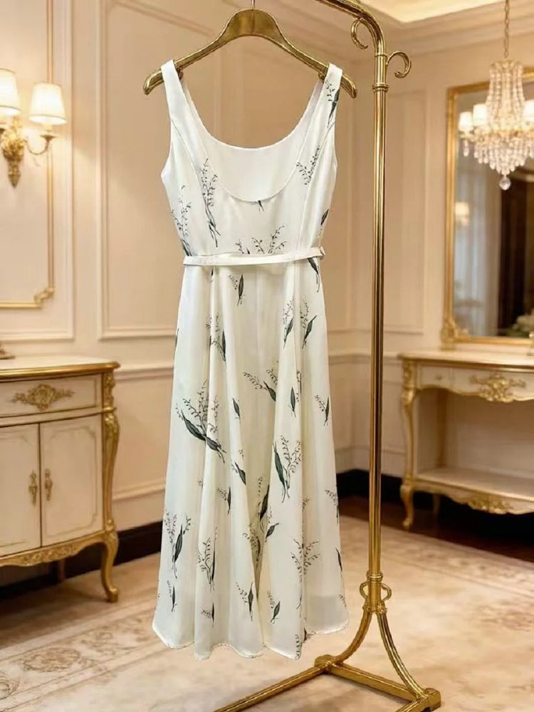 skirrt  Summer new product French retro lily of the valley print suspender skirt | Suuperbuy Spreads