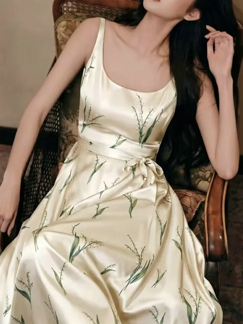 skirrt  Summer new product French retro lily of the valley print suspender skirt | Suuperbuy Spreads