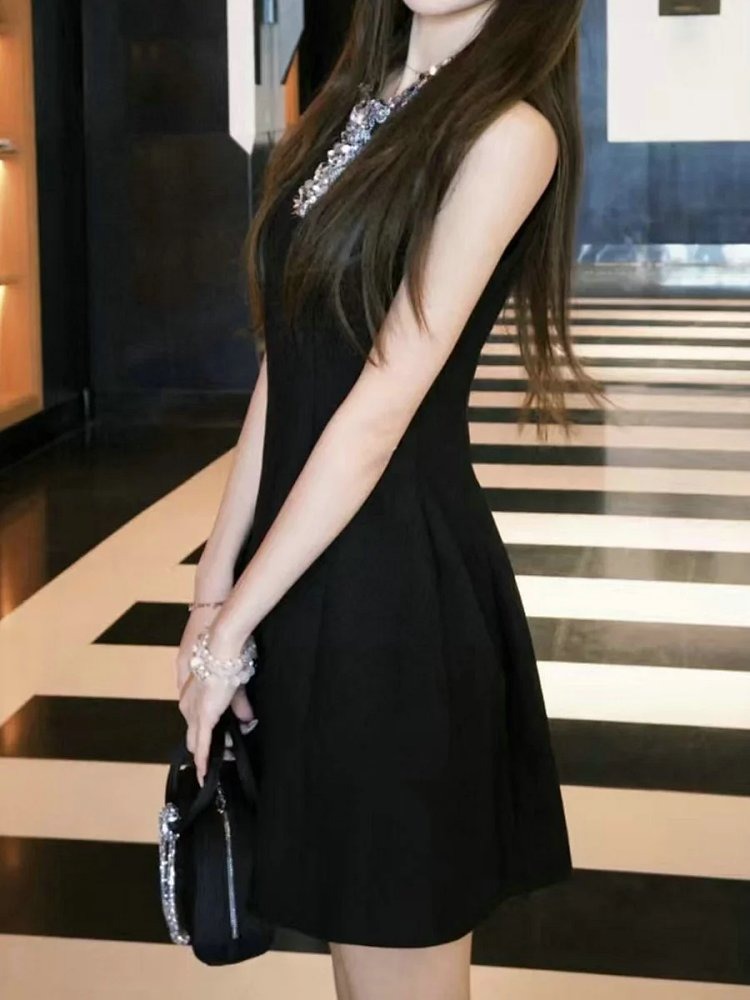 Temperament Skirt Socialite Solid Color Sleeveless Waist Cinching Slimming Dress
