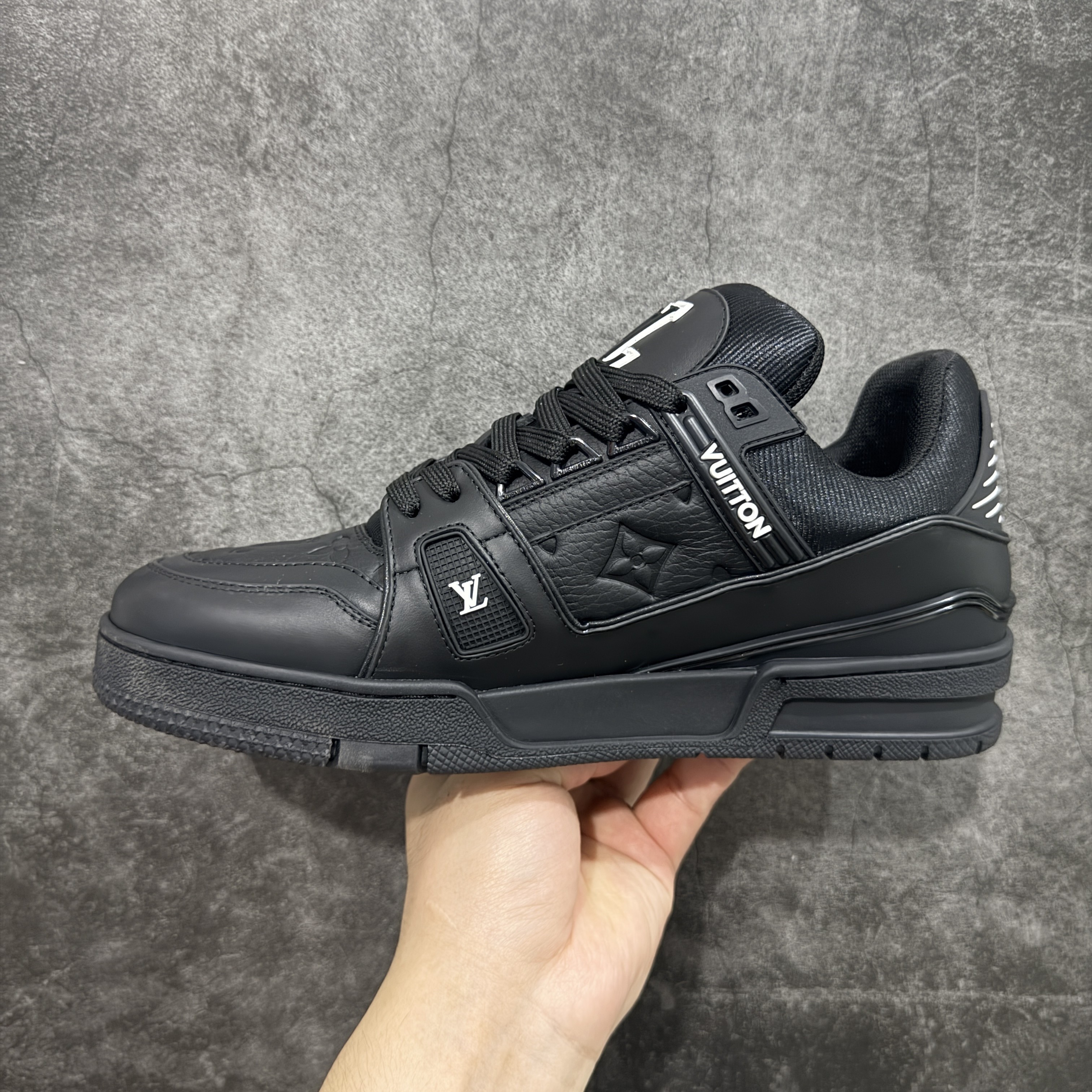 Louis Vuitton Trainer Sneaker T538007