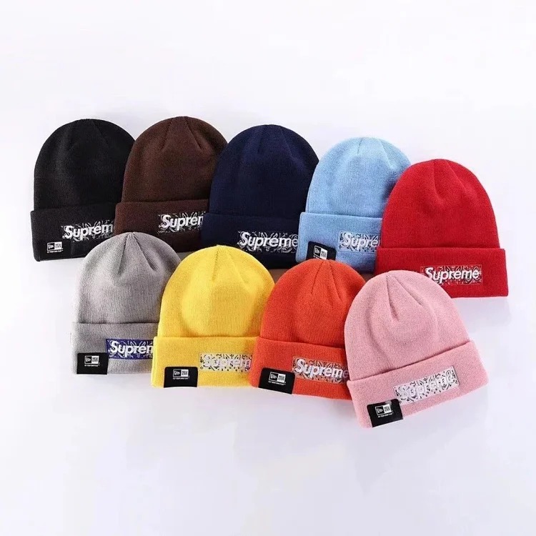 S embroidered warm knitted hat